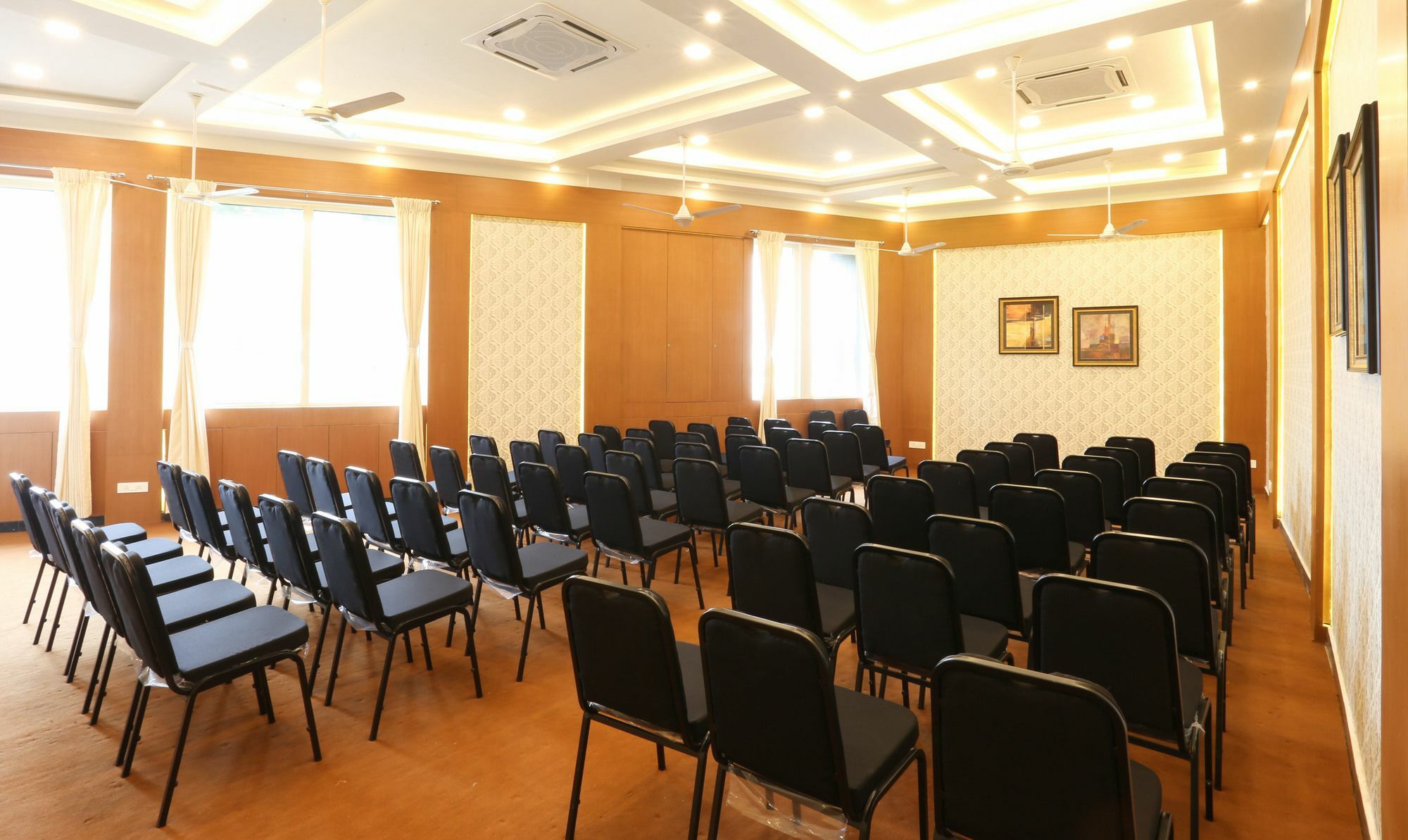Treebo Emirates Residency Hotell Chennai Exteriör bild