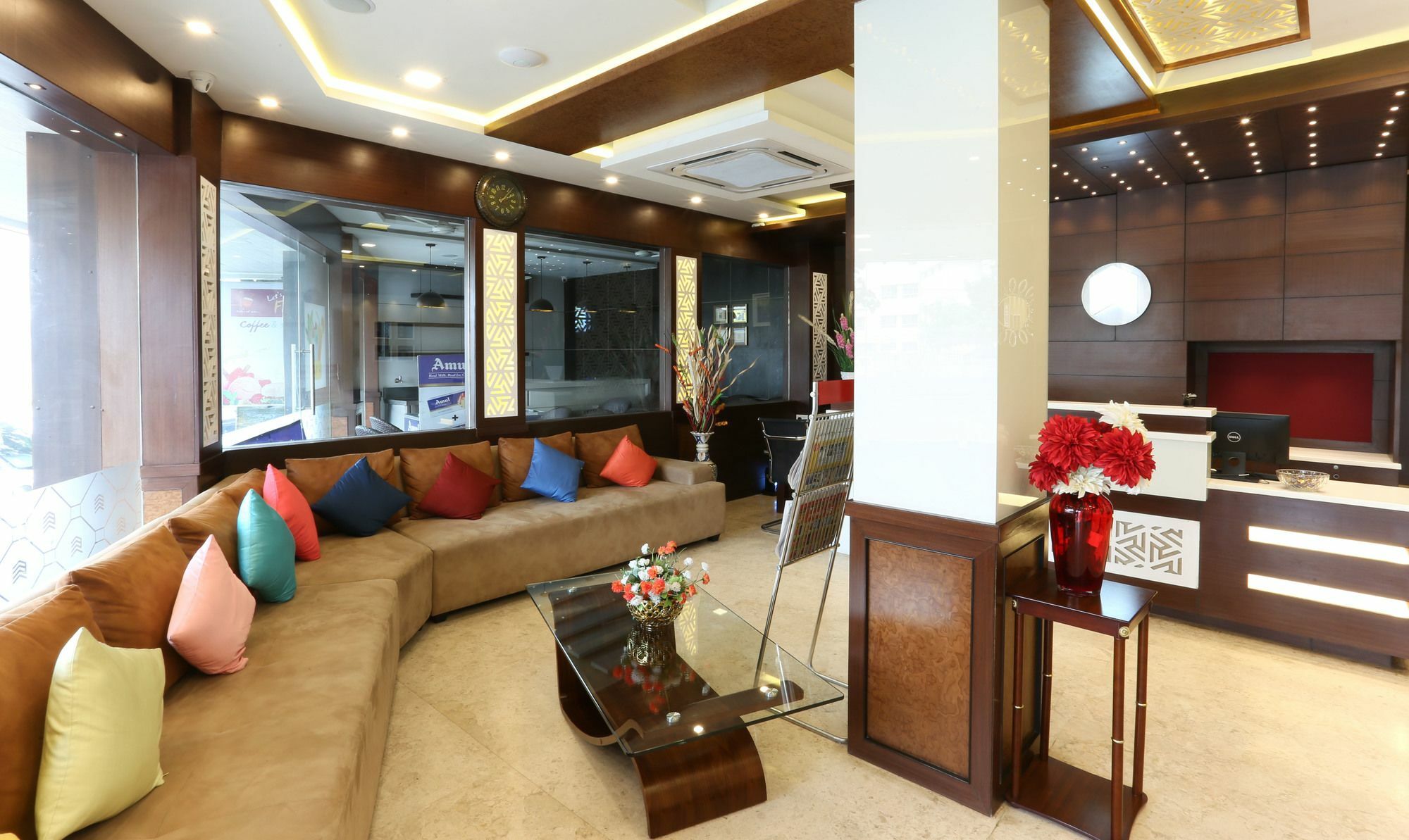 Treebo Emirates Residency Hotell Chennai Exteriör bild