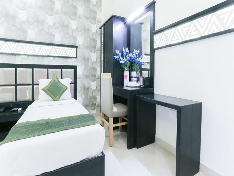 Treebo Emirates Residency Hotell Chennai Exteriör bild