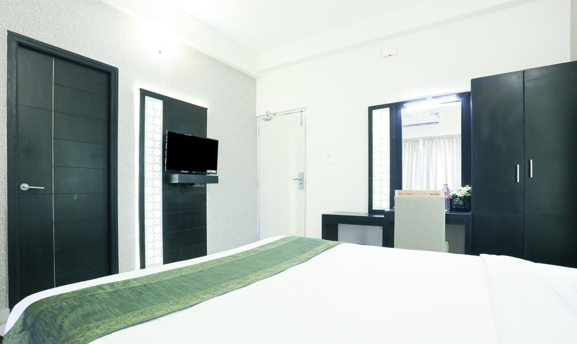 Treebo Emirates Residency Hotell Chennai Exteriör bild