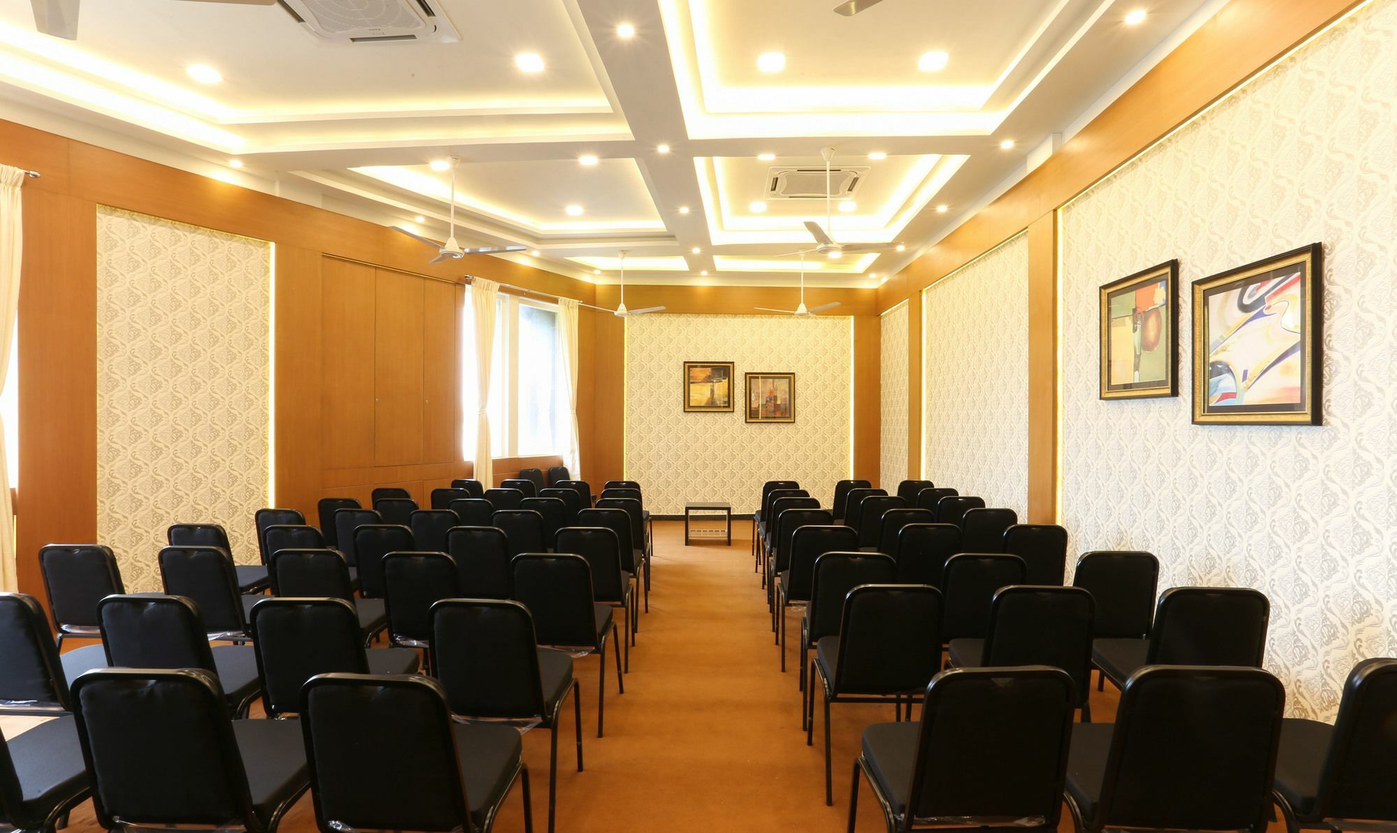 Treebo Emirates Residency Hotell Chennai Exteriör bild