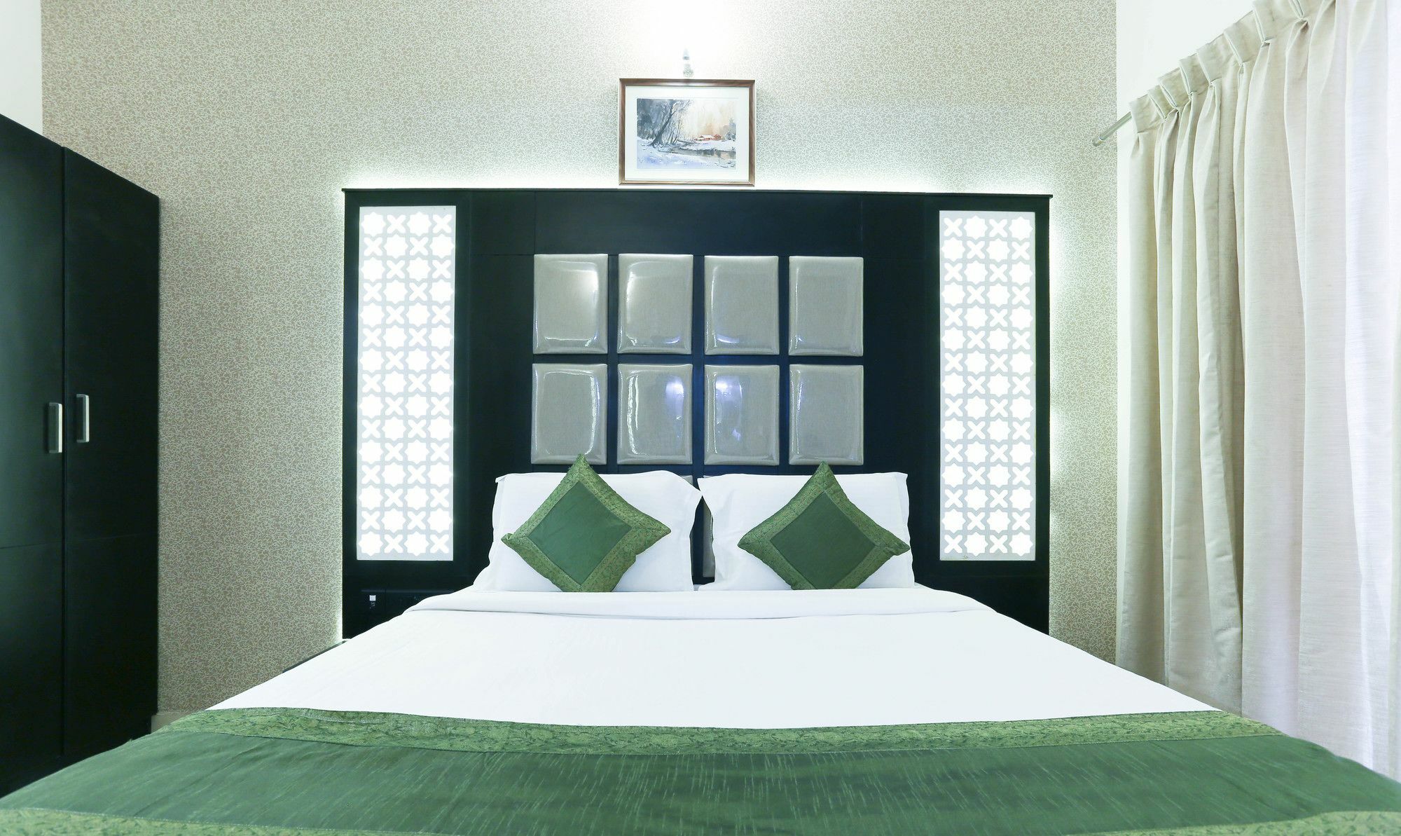 Treebo Emirates Residency Hotell Chennai Exteriör bild