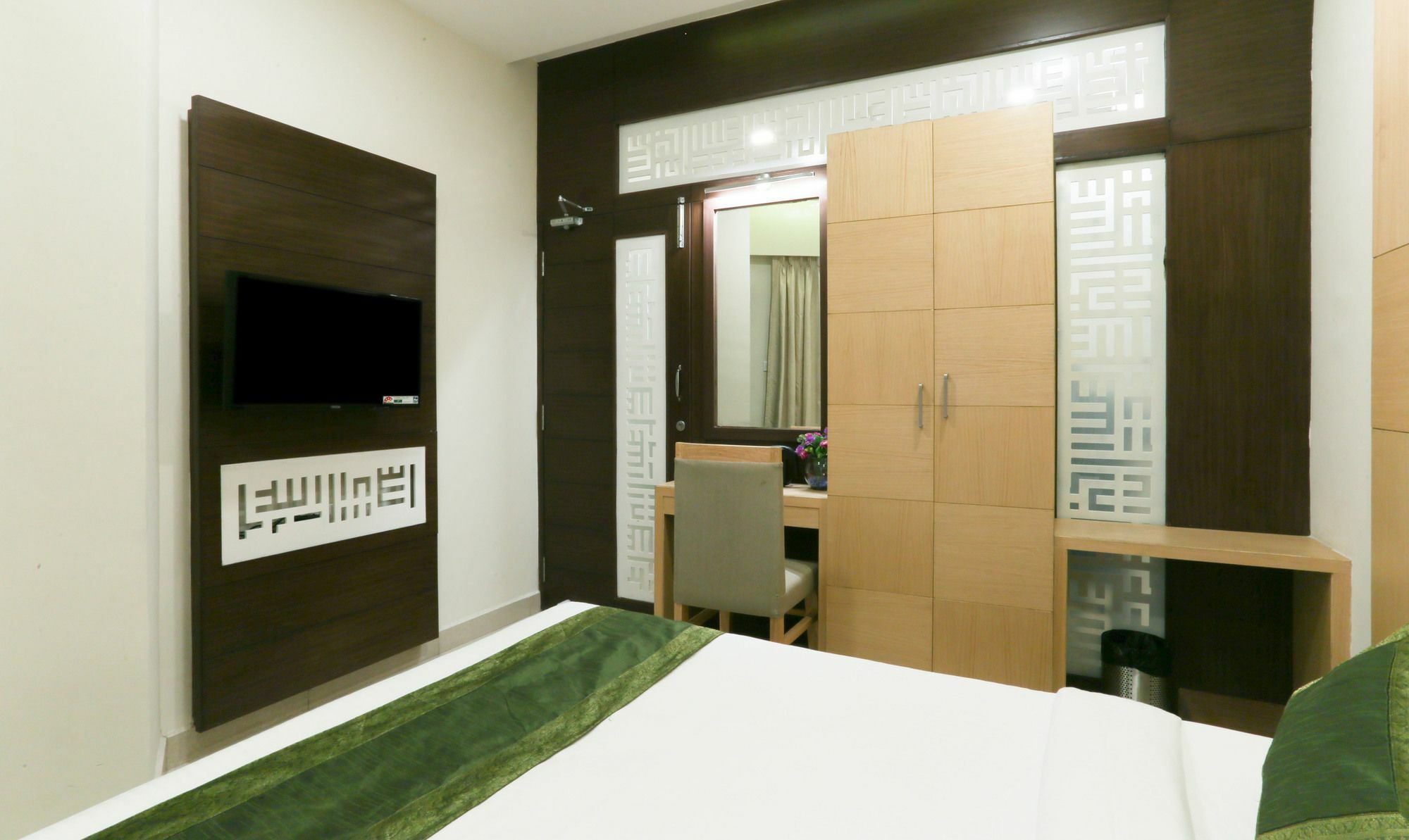 Treebo Emirates Residency Hotell Chennai Exteriör bild